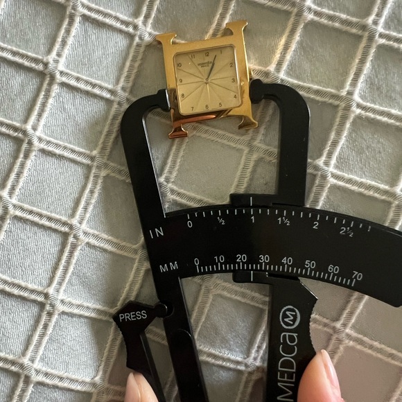 Hermes Heure H watch, 18k plated, small model 25mm. Current retail $5k+ - Picture 9 of 14